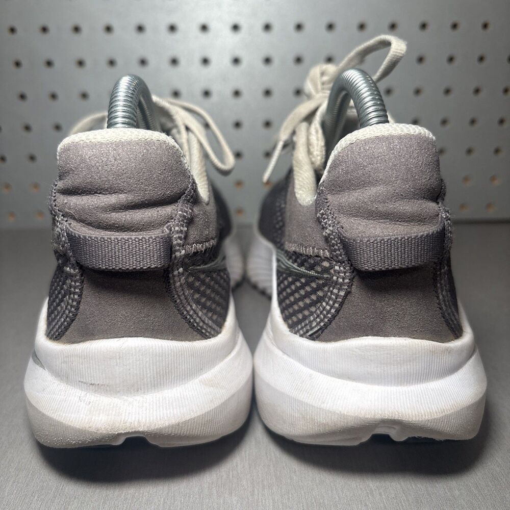 Saucony Kinvara 14 Shoes Womens Sz 9.5 Gray White Athletic Sneakers S10823-121 - Picture 3 of 14